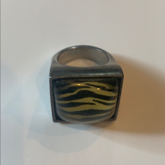 Zebra print ring - Picture 3 of 5